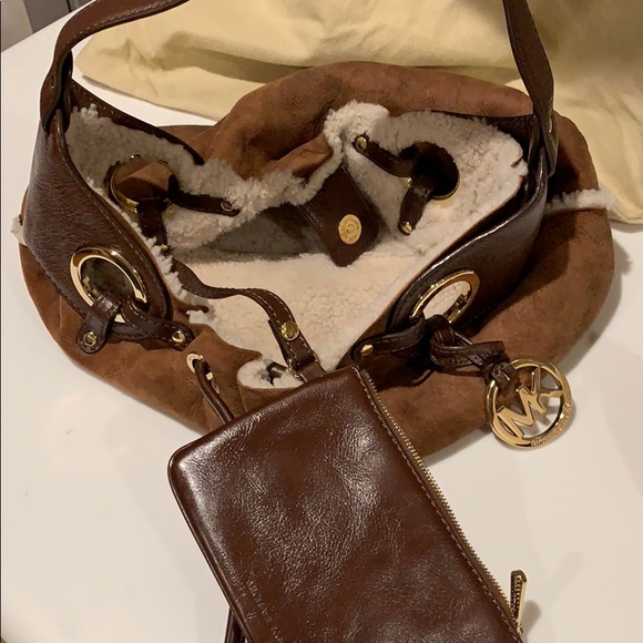 Michael Kors shearling bag - Picture 2 of 3